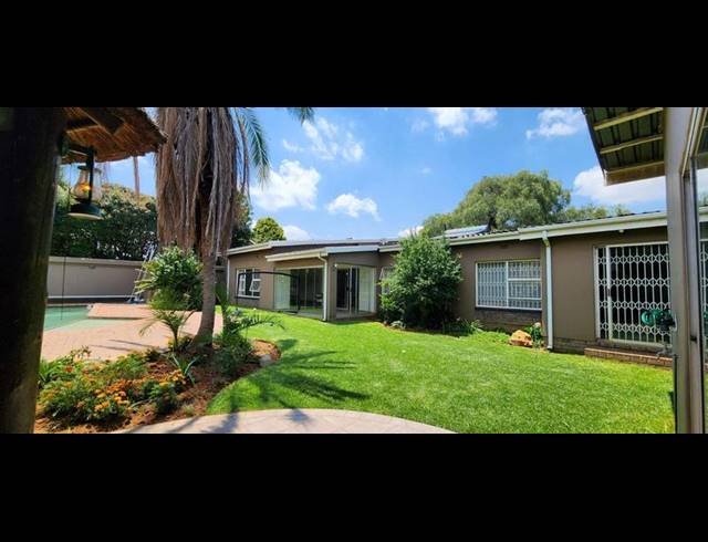 4 BEDROOM HOUSE FOR SALE IN VERWOERDPARK